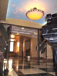 Ramada Hollywood Entrance